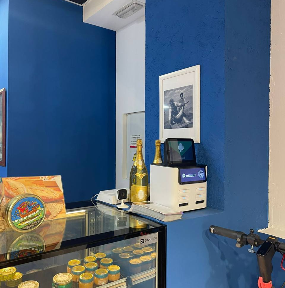 Beluga Food and Anywatt: Battery rental stations now in the heart of Valencia